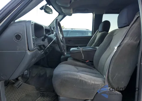 2004 Chevrolet Silverado C1500 from USA, damaged, VIN 2GCEC19T741316800